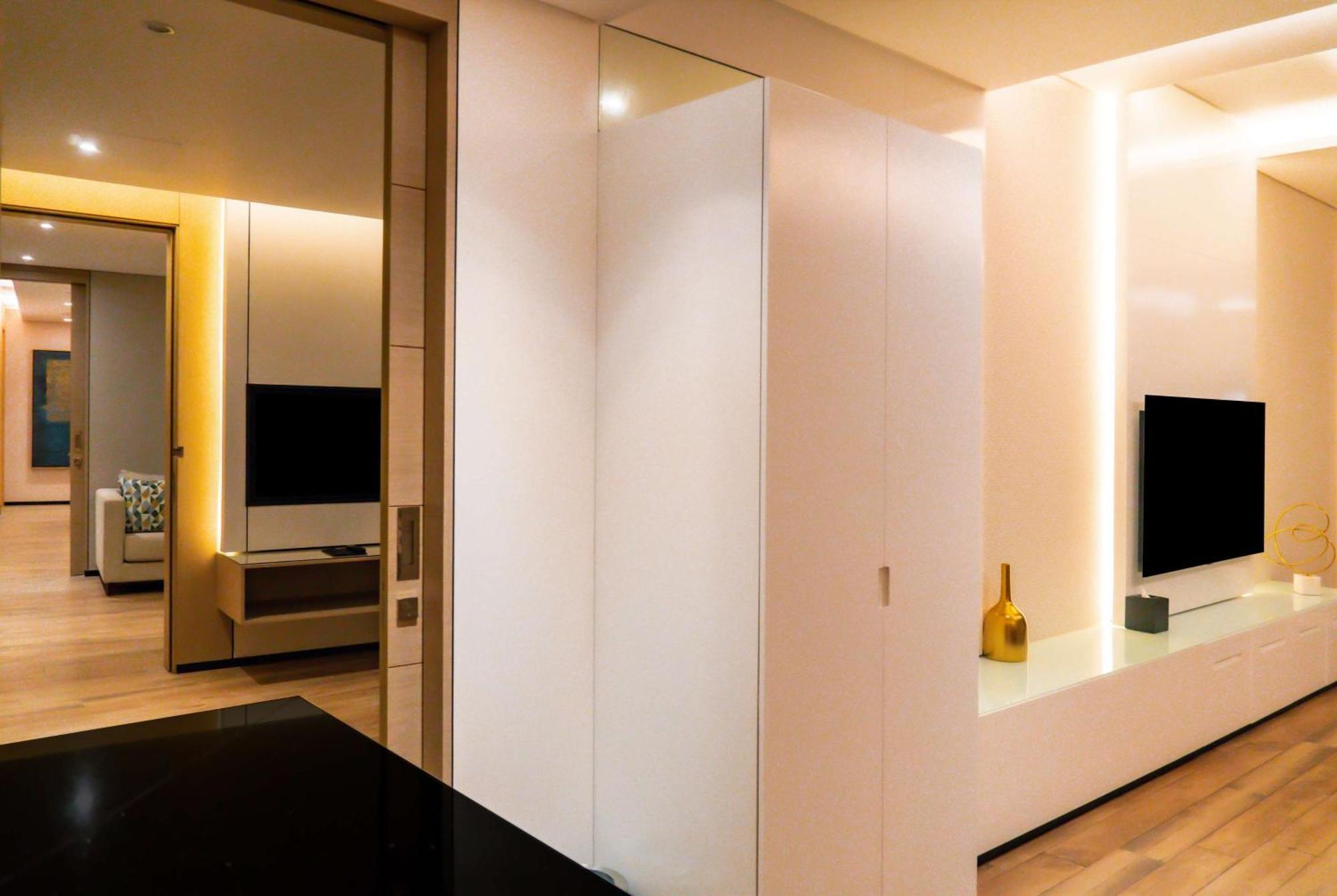 麦纳麦 Hilton Bahrain酒店 外观 照片 A room with a high-gloss finish